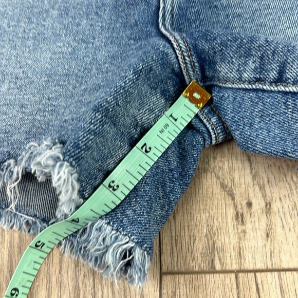 GOOD AMERICAN High Waisted Cutoff Denim Shorts Light Medium Wash 00/24 - Picture 5 of 8